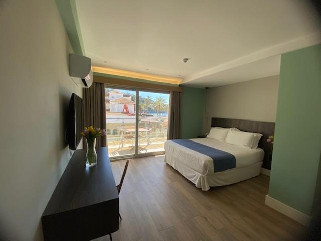 H Boutique La Caleta Bay Hotel Ла Херадура Екстериор снимка